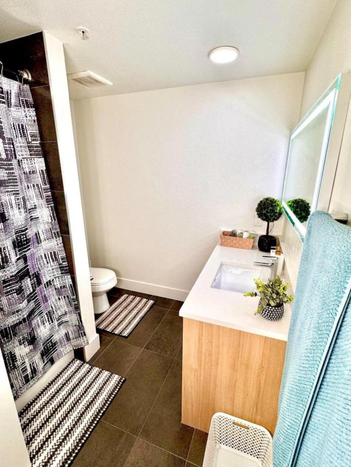 Beautiful 2bd 2bth In Santa Monica