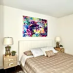 Beautiful 2Bd 2Bth Apartment In Santa Monica
